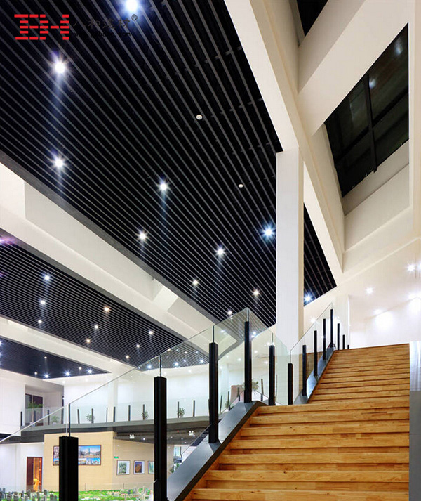 北科建嘉興創(chuàng)新園展示中心-鋁方通吊頂2 北科建嘉興創(chuàng)新園展示中心-鋁方通吊頂2